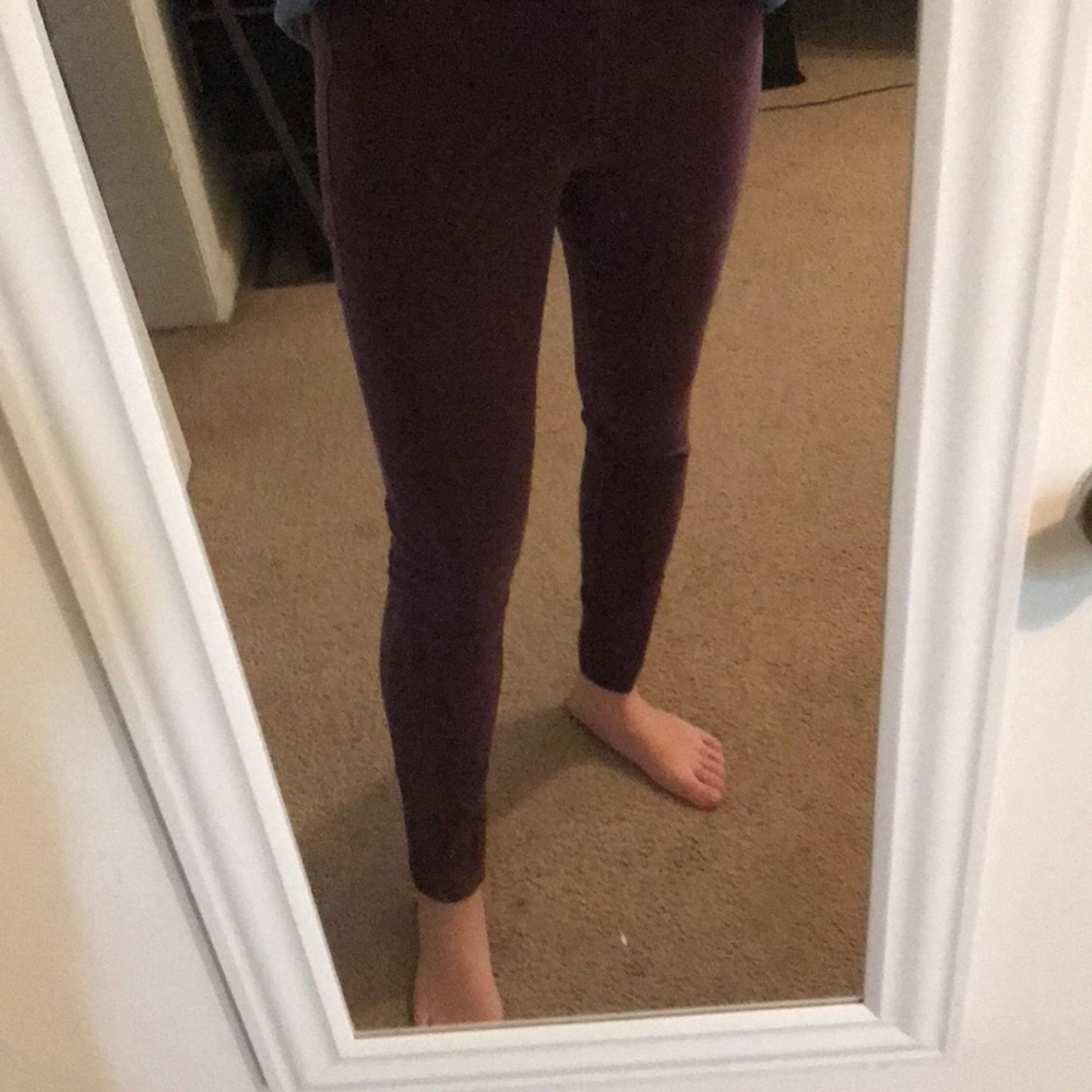 Old Navy maroon jeggings